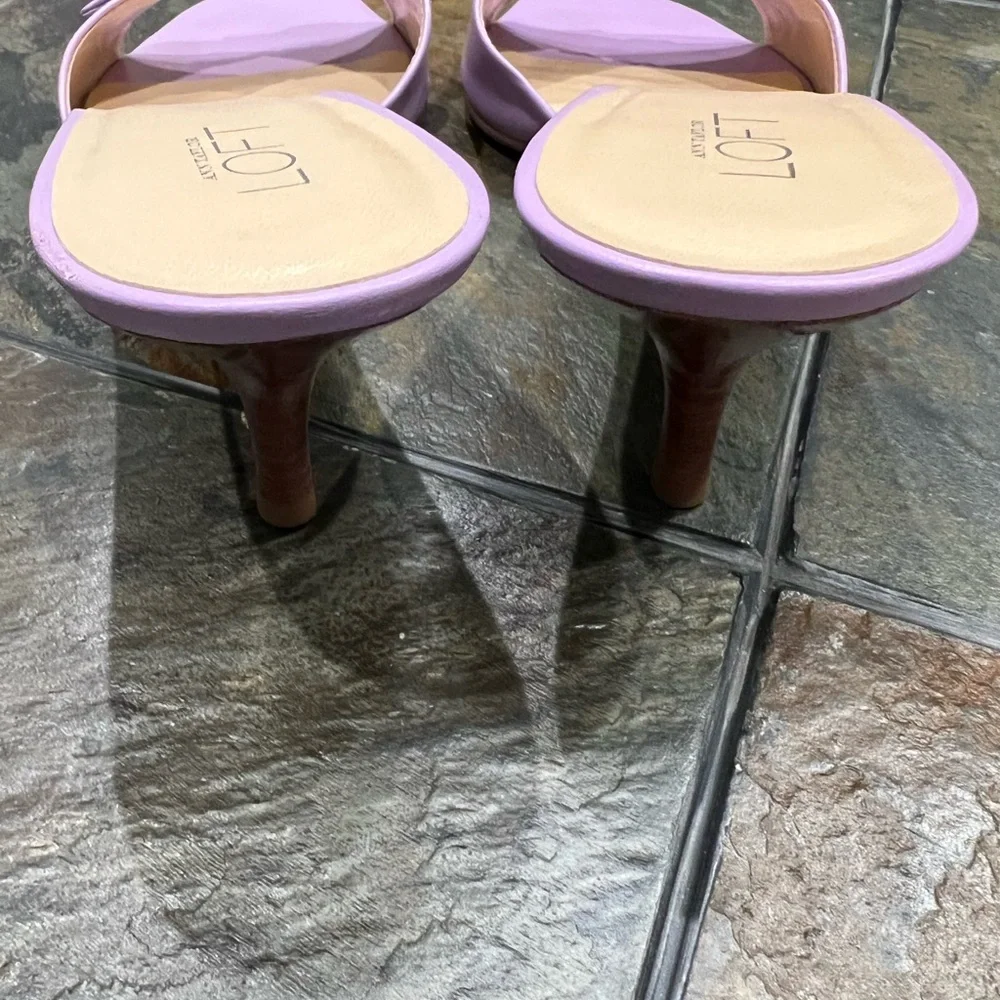 LOFT Lavender Heels with Bow Detail - Picture 6 of 7